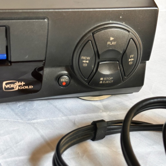 Panasonic VCR player &VHS tapes movies bundles - Picture 11 of 16